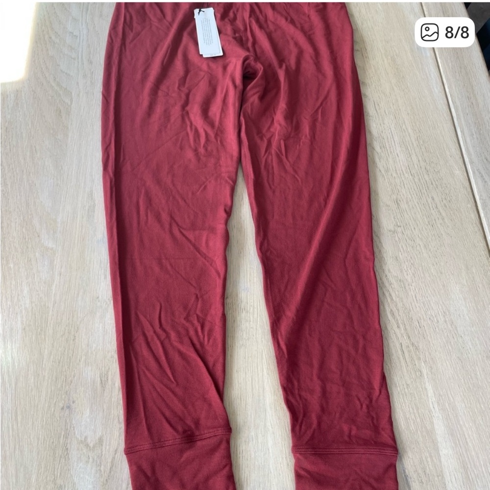 UGG workout set- Gwendolyn bralette & Paloma leggings, Color: Rubious Uggbraid - Picture 9 of 10